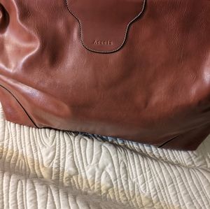 Acacia Leather Travel Bag